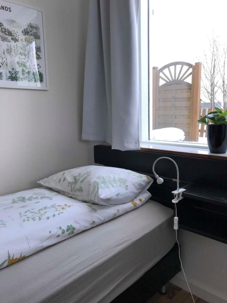 Guesthouse Hvitahusid Акурейрі Екстер'єр фото